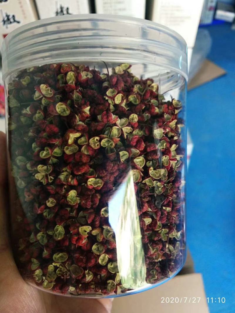 香麻椒花椒粉，大红袍花椒颗粒大，色泽鲜艳花椒油重带有香味