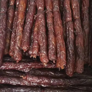 【精选烟熏腊肠】传统制作农家烟熏土猪腊肠
