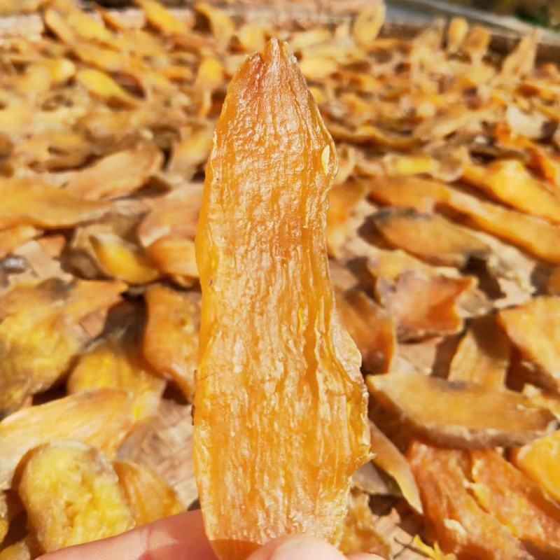 农家自己地里种的红薯自己晒制加工零添加地瓜干