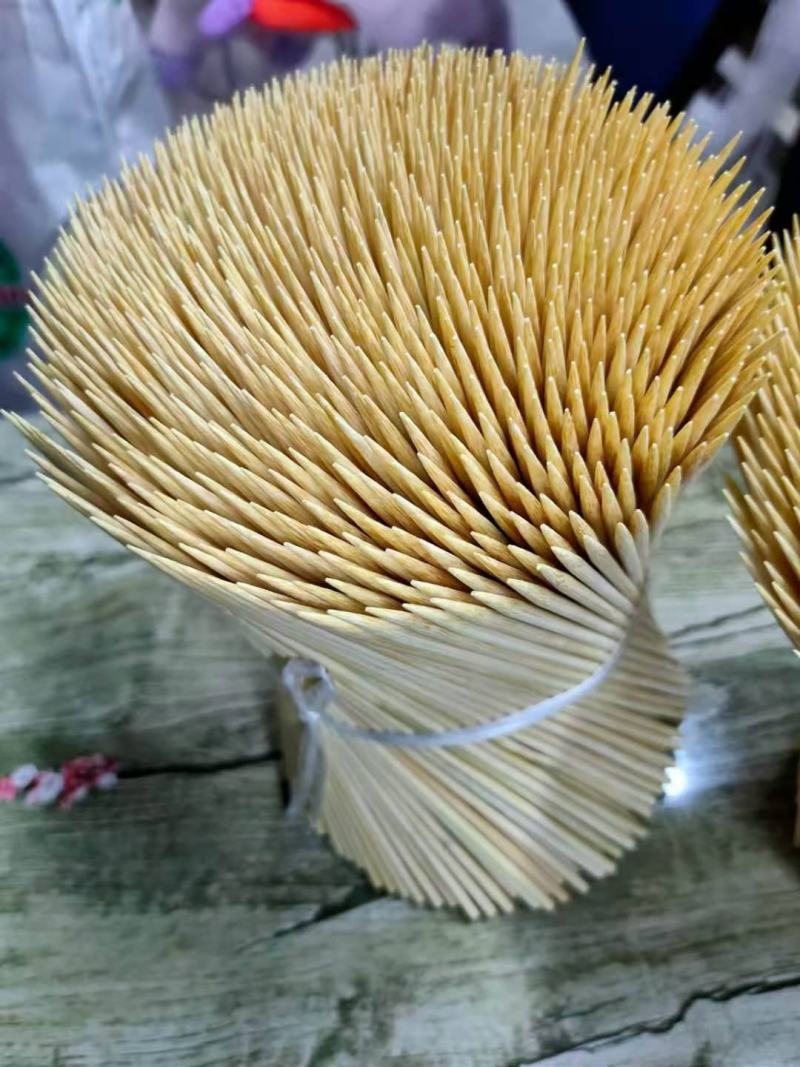 竹签，厂家批发，量大从优小吃竹签烧烤竹签批发蔬菜串串香麻