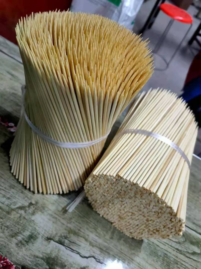 竹签，厂家批发，量大从优小吃竹签烧烤竹签批发蔬菜串串香麻