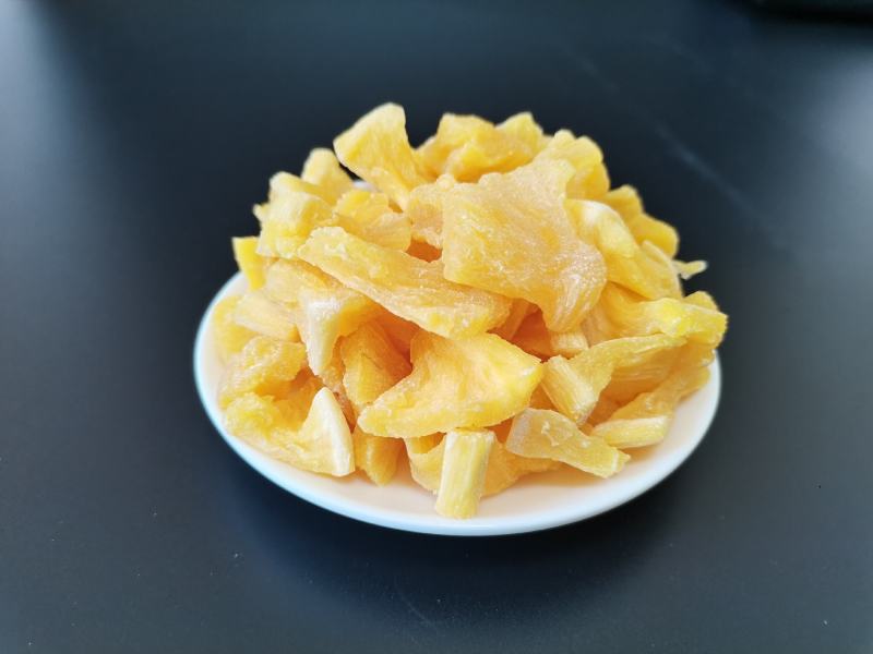 菠萝干酸甜浓郁小菠萝，果肉厚实，甜度适中，微酸更爽口