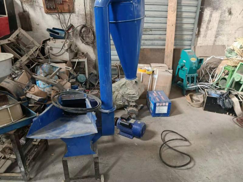 农用小型锤片式粉碎机主要用于秸杆稻草玉米多功能打粉设备