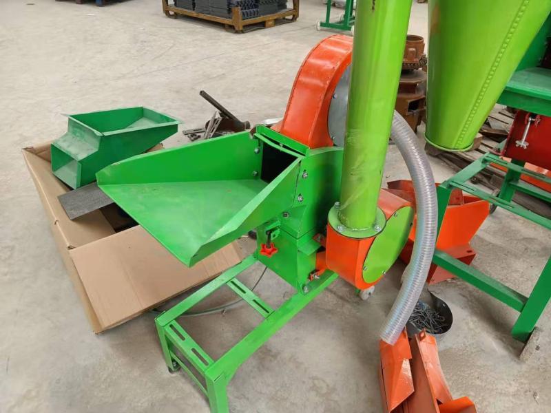 农用小型锤片式粉碎机主要用于秸杆稻草玉米多功能打粉设备