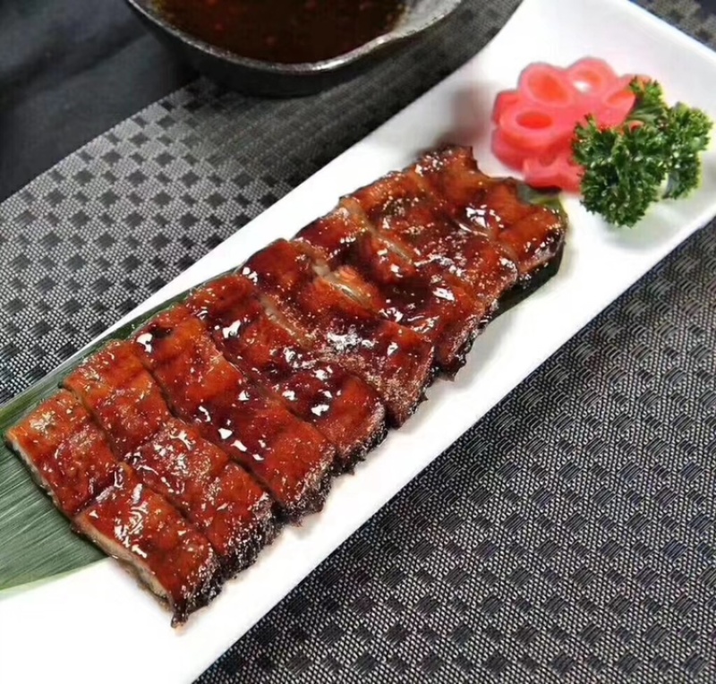 蒲烧鳗鱼烤鳗鱼日式蒲烧鳗鱼一条350克日料店酒店批发