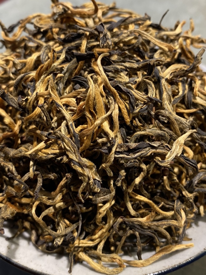红茶，滇红工夫茶老树茶金芽一芽一叶特价包邮59元250克