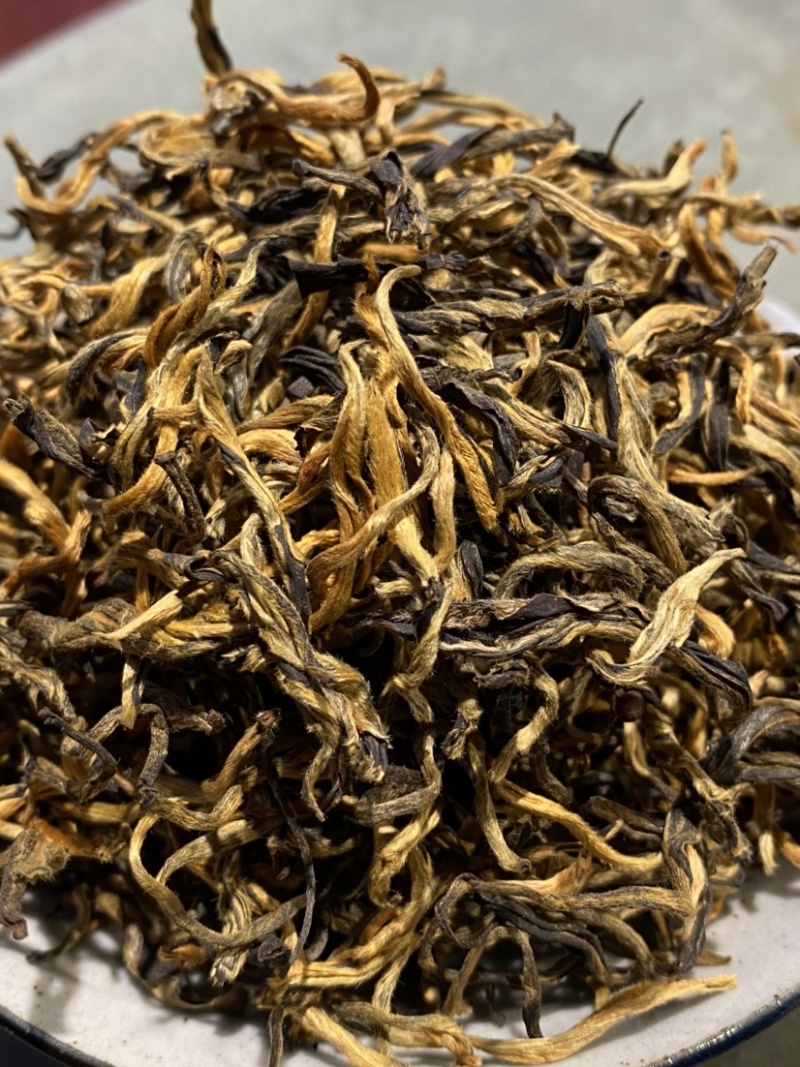 红茶，滇红工夫茶老树茶金芽一芽一叶特价包邮59元250克