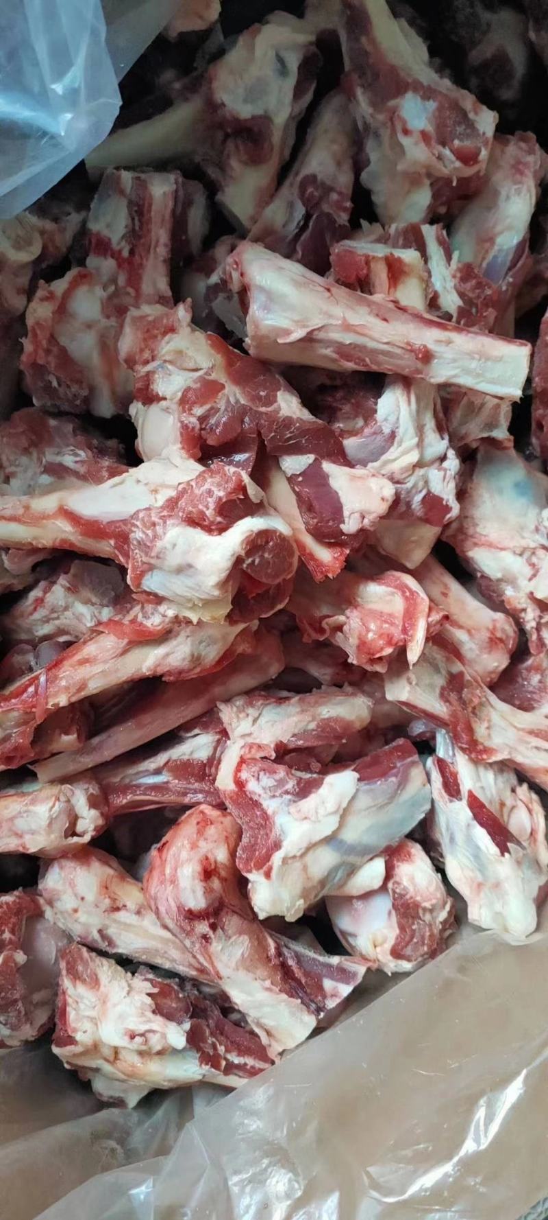 带肉多肉羊棒骨锯段。