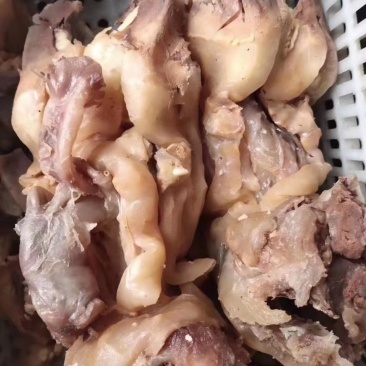 全熟牛蹄，带整蹄筋。真空包装