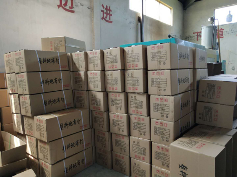 地布钉子，厂家直供优质国标通用型号地布钉子，厂家大量现货