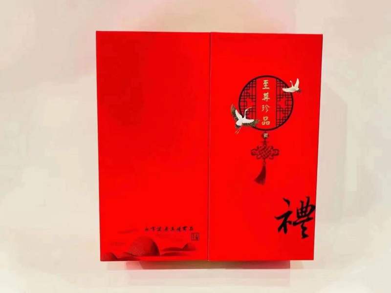 林下人参礼品盒装内五宝礼盒灵芝片，鹿茸片，鹿鞭片，人参花