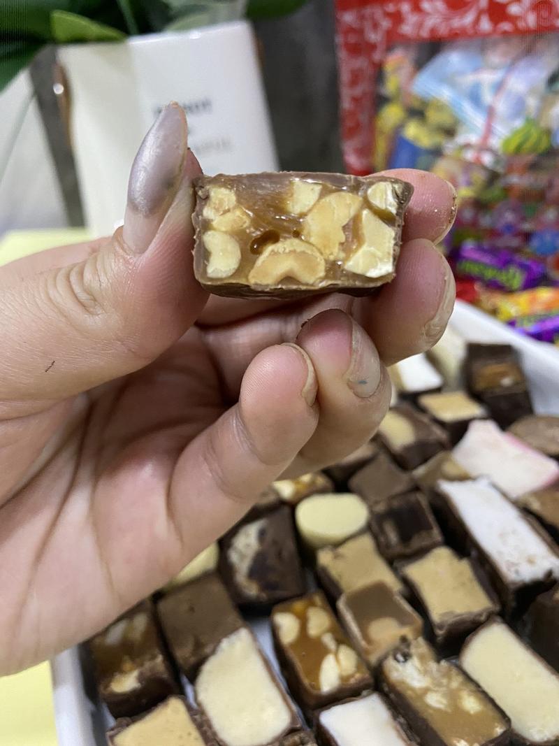 俄罗斯纯进口散糖大礼包隆重推出一盒3斤混合巧克力