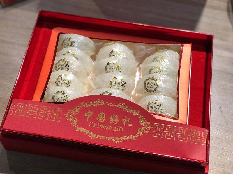 100克精选燕盏塑膜礼盒装1590一套️