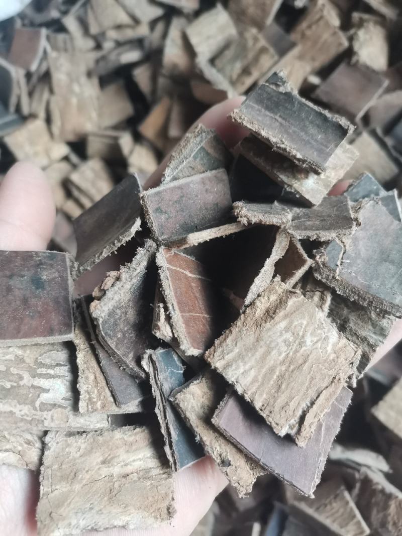 杜仲无硫干货方块选货厚皮质量放心一公斤起发货