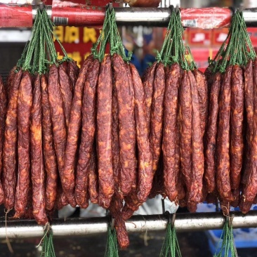 【厂家直销】纯肉香肠淀粉香肠真空500g*1袋多种口味