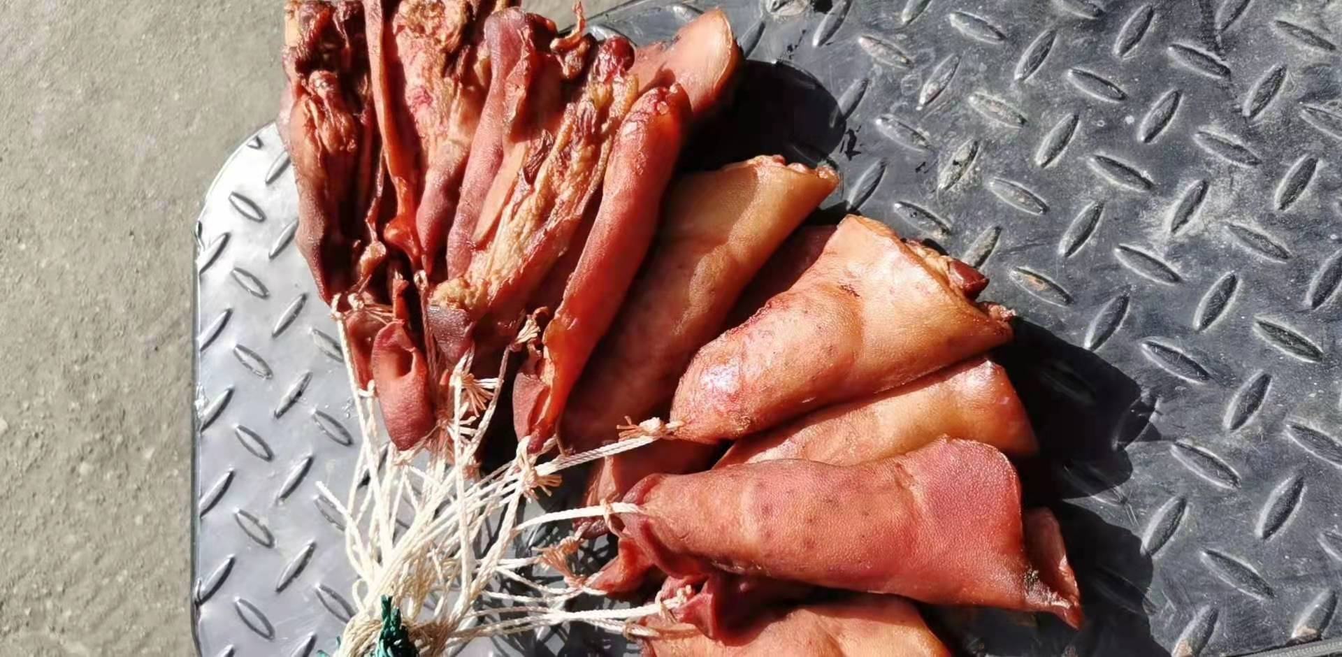 猪脚与大豆的搭配食材展示