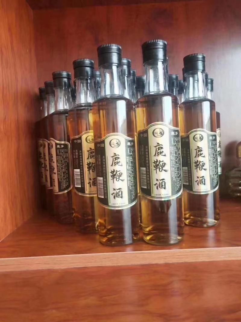 鹿鞭酒，正规厂家，手续齐全，放心购买的鹿鞭酒[强][强]