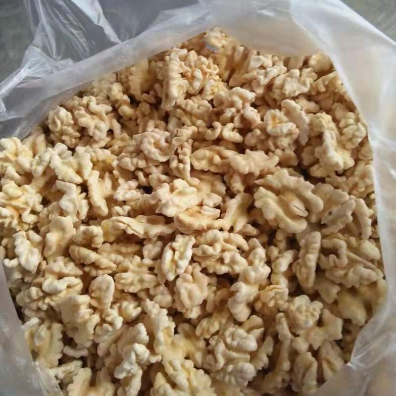产地批发各种规格核桃仁
