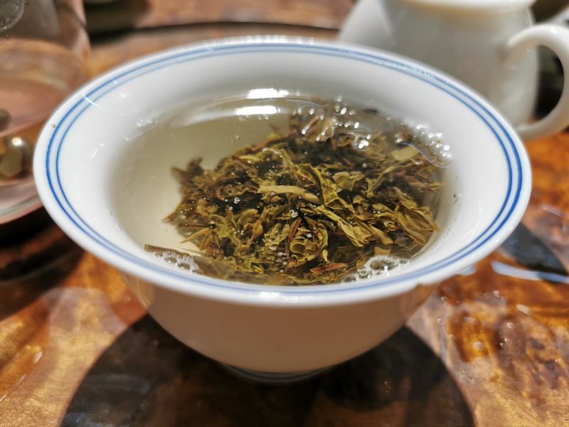 2021年生肖牛饼普洱生茶俊仲号免洗普洱古树茶400克欢