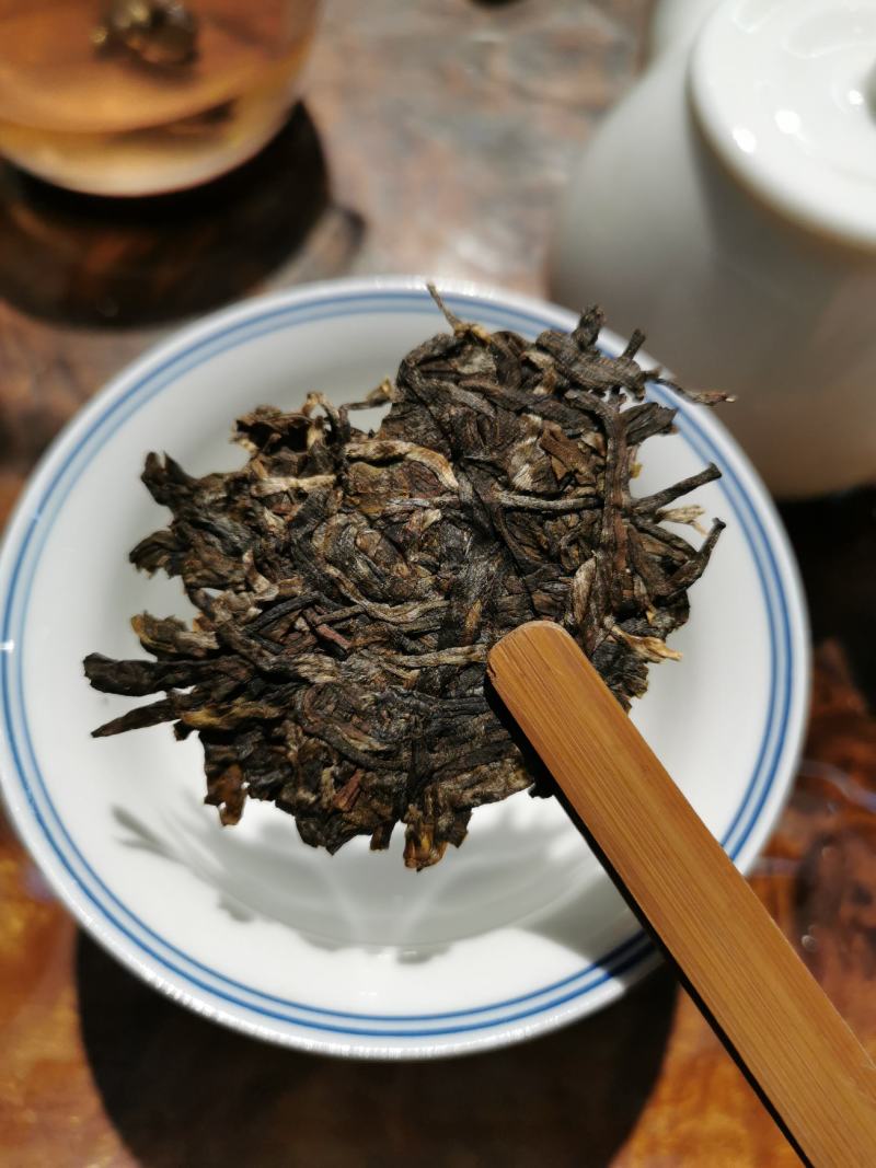 2021年生肖牛饼普洱生茶俊仲号免洗普洱古树茶400克欢