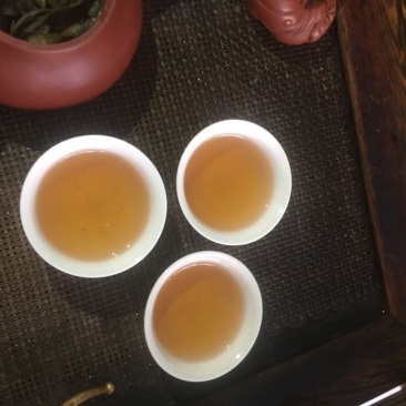 热销产品凤凰秋蜜兰香单丛茶香，清香回甘舌甜，