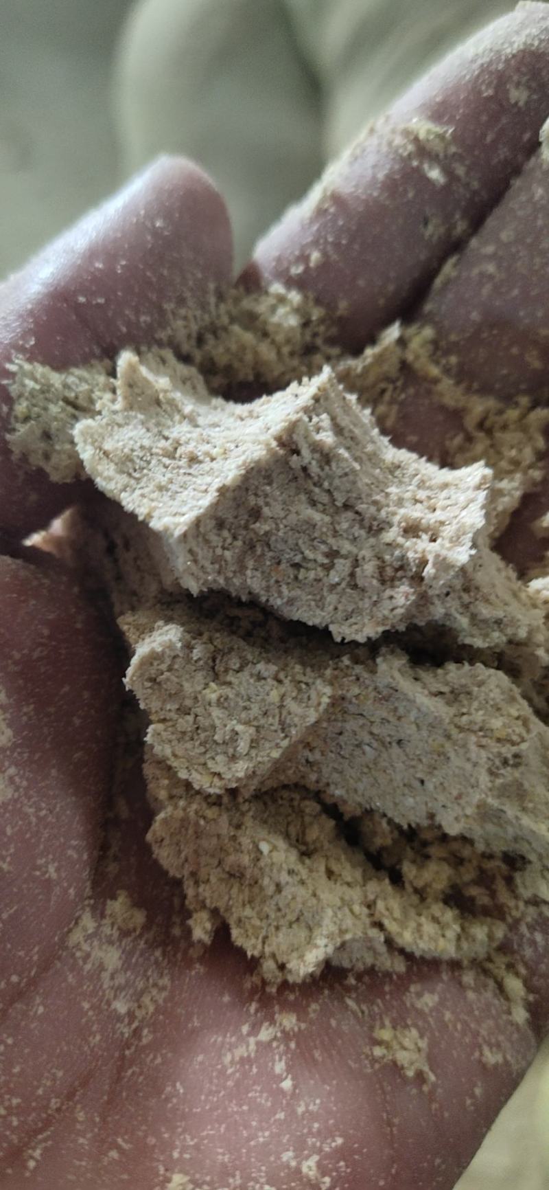 碎小米养殖专用大量供应，价格低直接替代玉米使用，能量高，