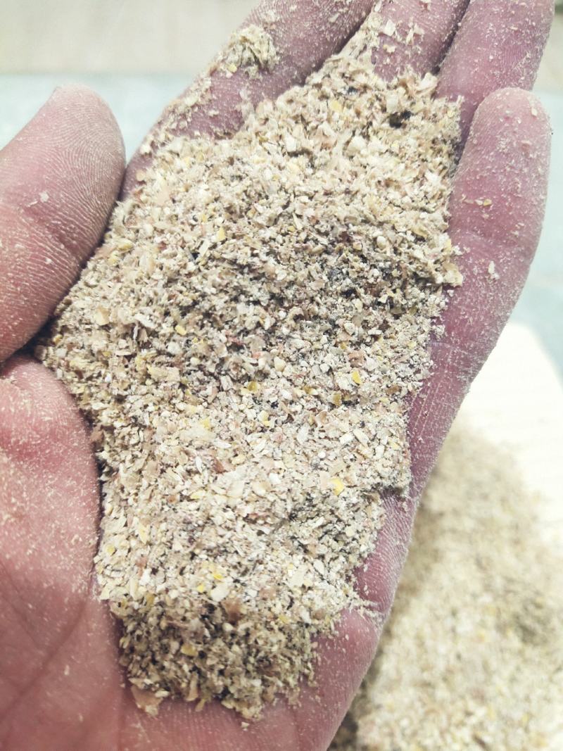 东北碎玉米，玉米淀粉面厂家直接提货，保证质量，