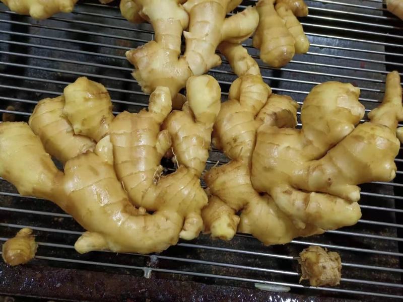 生姜大黄姜大量上市需要的可以联系保质保量