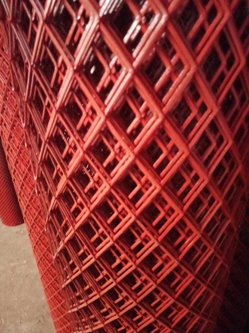 钢板网红色网子圈玉米网钢板菱形网圈玉米网铁丝网护栏围