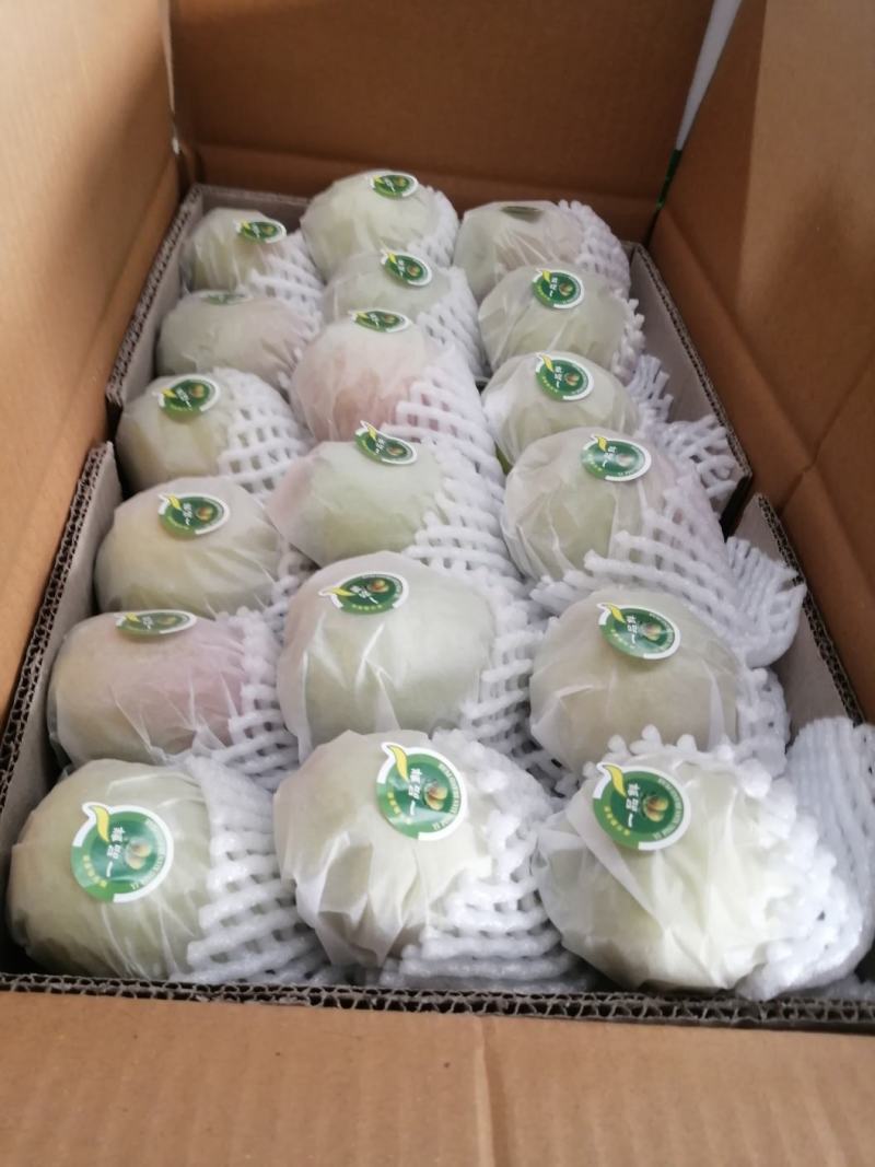 新疆库尔勒香梨,新鲜采摘，脆甜薄皮，货源充足