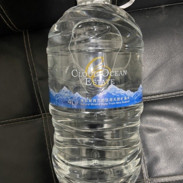 云海湾天然矿泉水白菜价