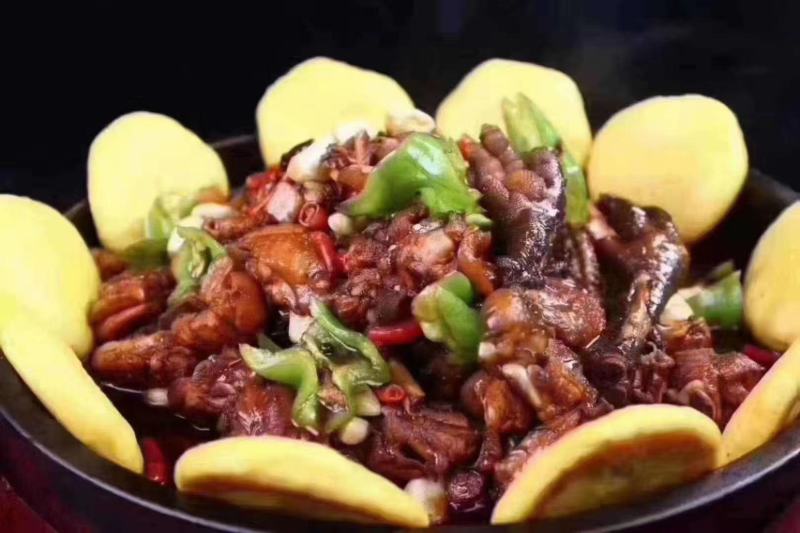 章丘铁锅炒鸡-铁锅炒鸡，味道美美的原材料～黑脚麻鸡供应中
