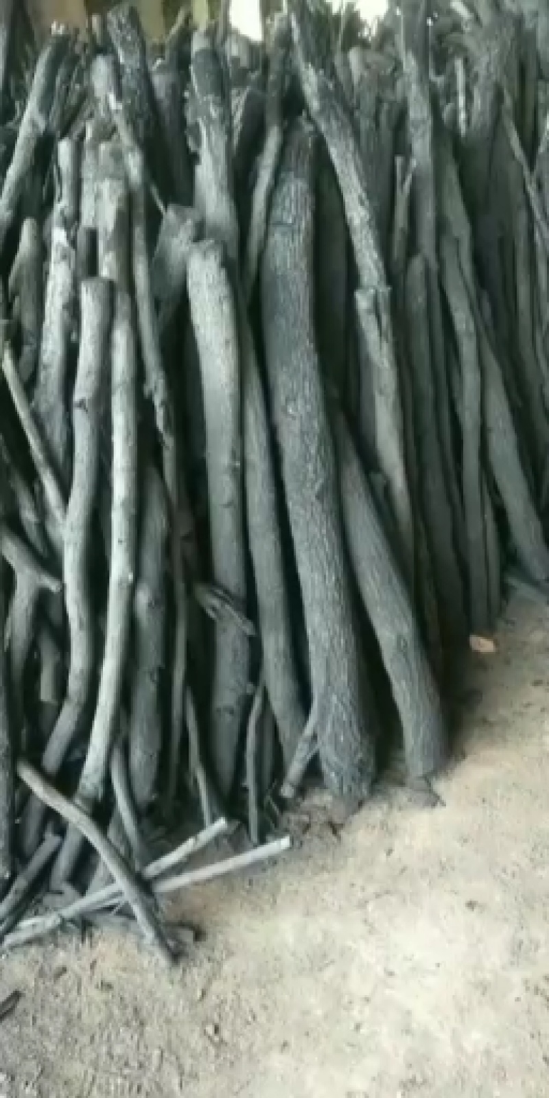 木炭批发纯栗木炭黑白炭袋装箱装皆有大量供应
