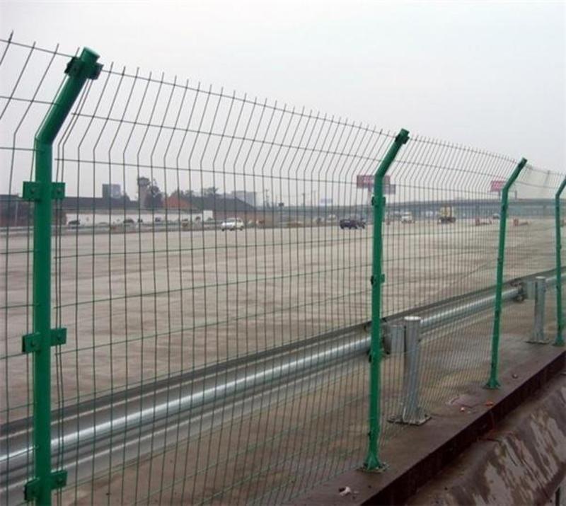 公路铁路护栏网圈地铁铁丝网围栏网工厂库房隔离网防护安全网