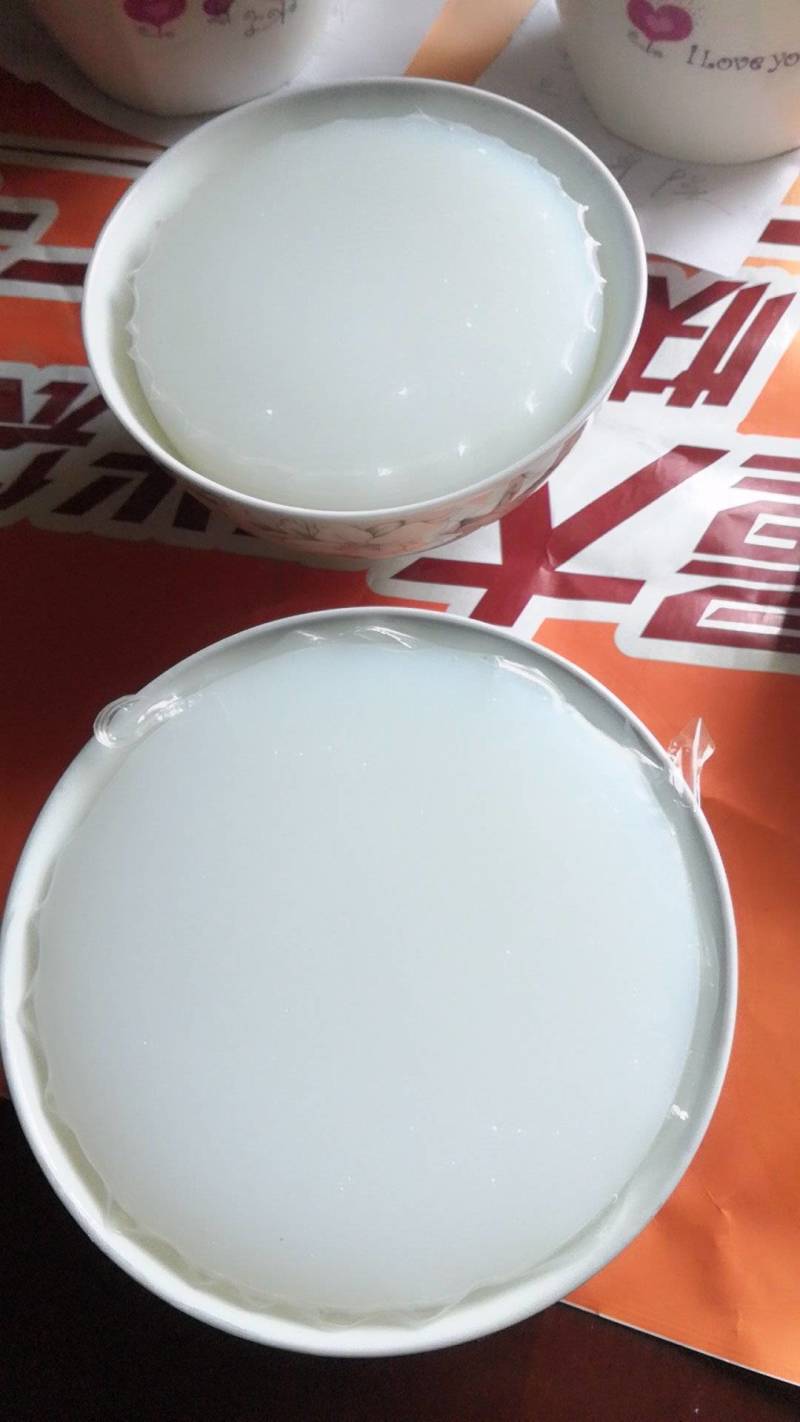 豌豆淀粉，凉粉专用粉，做出的凉粉，筋力好，色白，刮丝凉拌