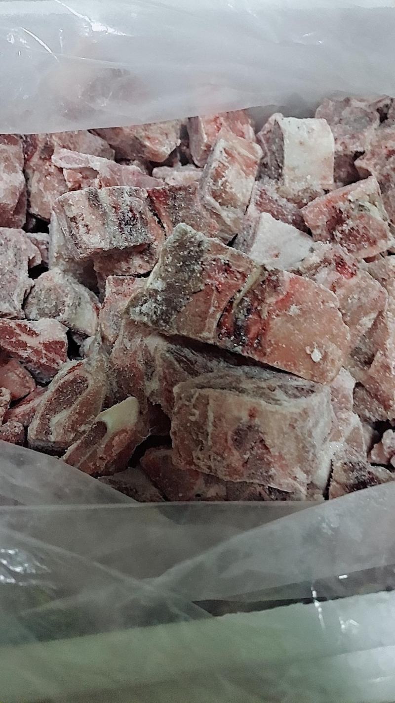 新鲜冷冻猪肉排骨粒猪肉排多肉排骨粒20斤无颈前排粒