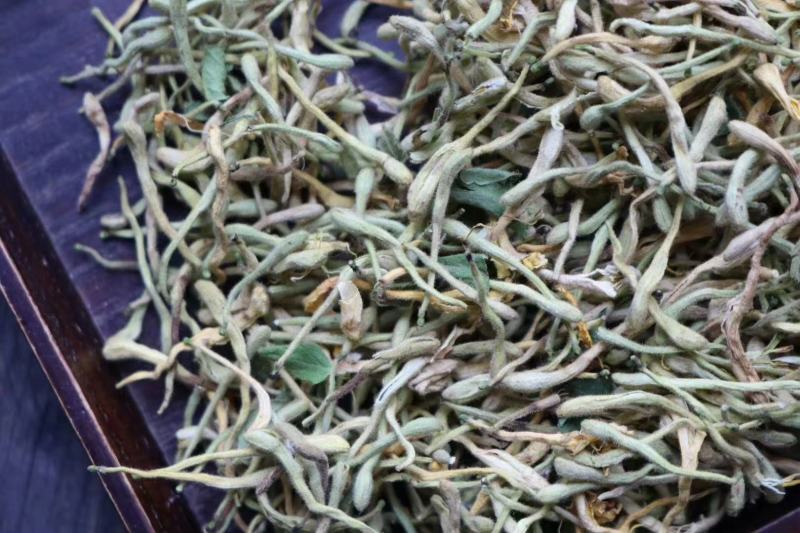 普通金银花性价比高颜色会淡点