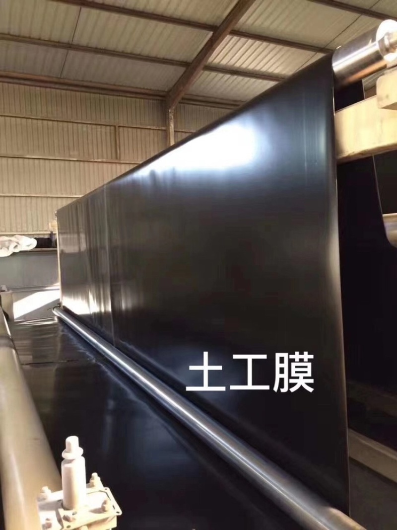 HDPE土工膜蓝膜防渗膜厂家实拍应用广泛免费提供样品
