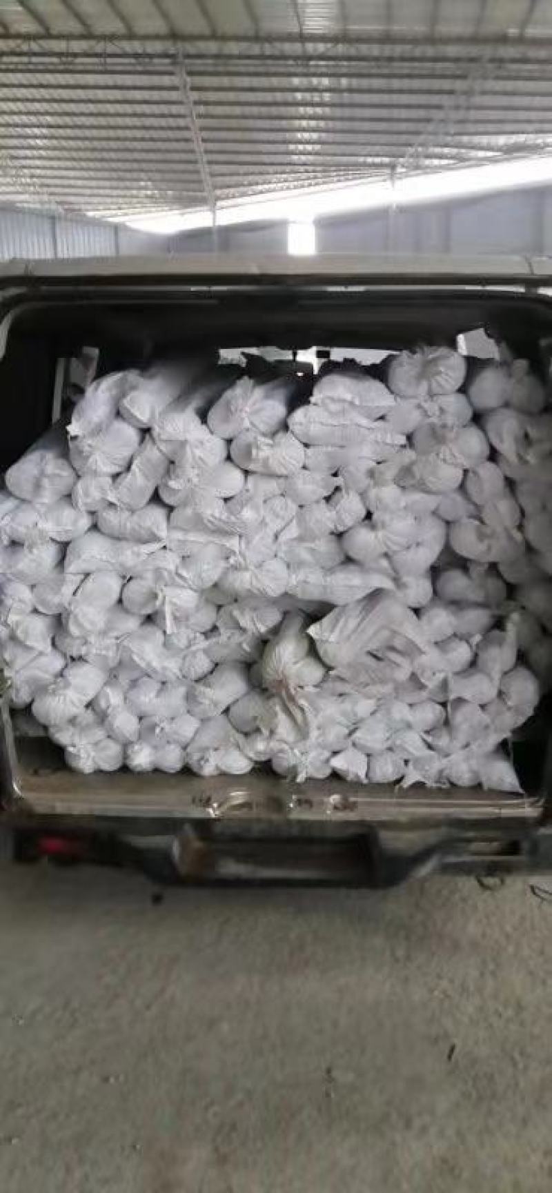 厂家直销全新料银黑膜反光膜防草膜辣椒苦瓜黑皮冬瓜专用地膜