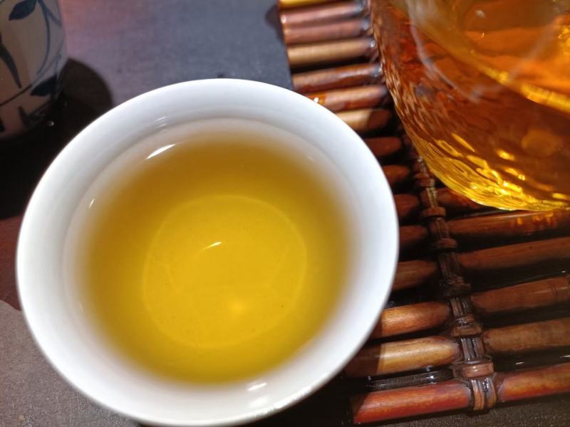 2017年易武早春晒红红茶一公斤装