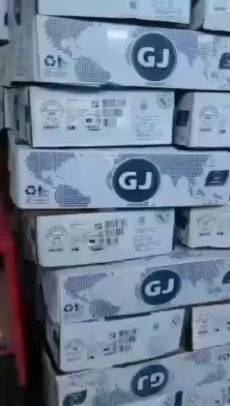 单冻鸡胸肉，大量现货，价格便宜，厂家直销，全国可发