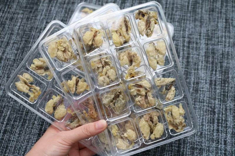 中块足干雪蛤油25g一盒
