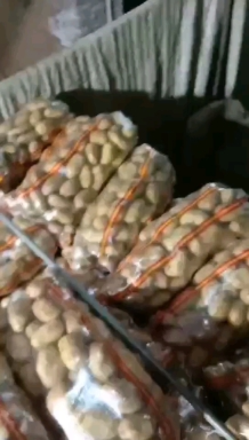 荷兰土豆：颜色个头薯型三优，无腐烂无伤残无青头。
