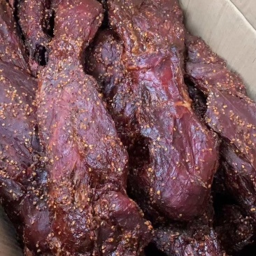 大块肉，麻辣大块肉，酱香大块肉。一件70斤，麻辣五香