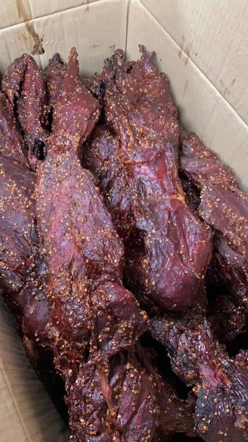 大块肉，麻辣大块肉，酱香大块肉。一件70斤，麻辣五香