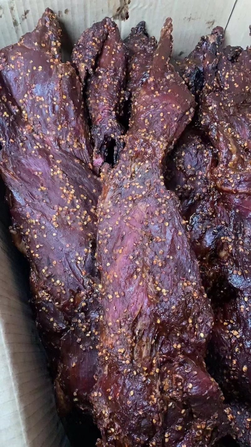 大块肉，麻辣大块肉，酱香大块肉。一件70斤，麻辣五香