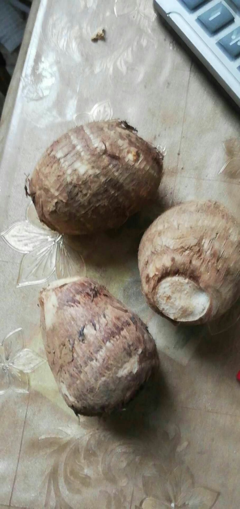 [热销芋头]山东优质8520芋头种大量有货销售，产地直销