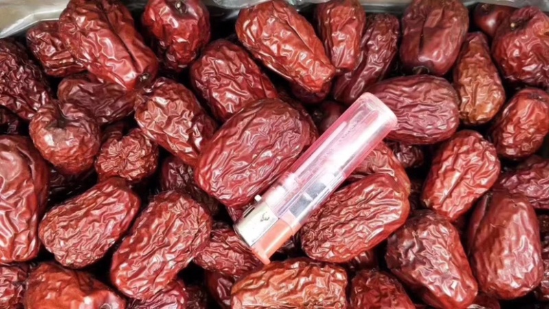新疆和田大枣，一件20斤，果肉饱满，颗粒大，口感巴适，