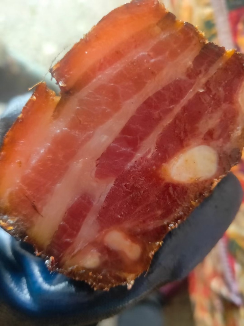 农村自家烟熏的土猪腊肉