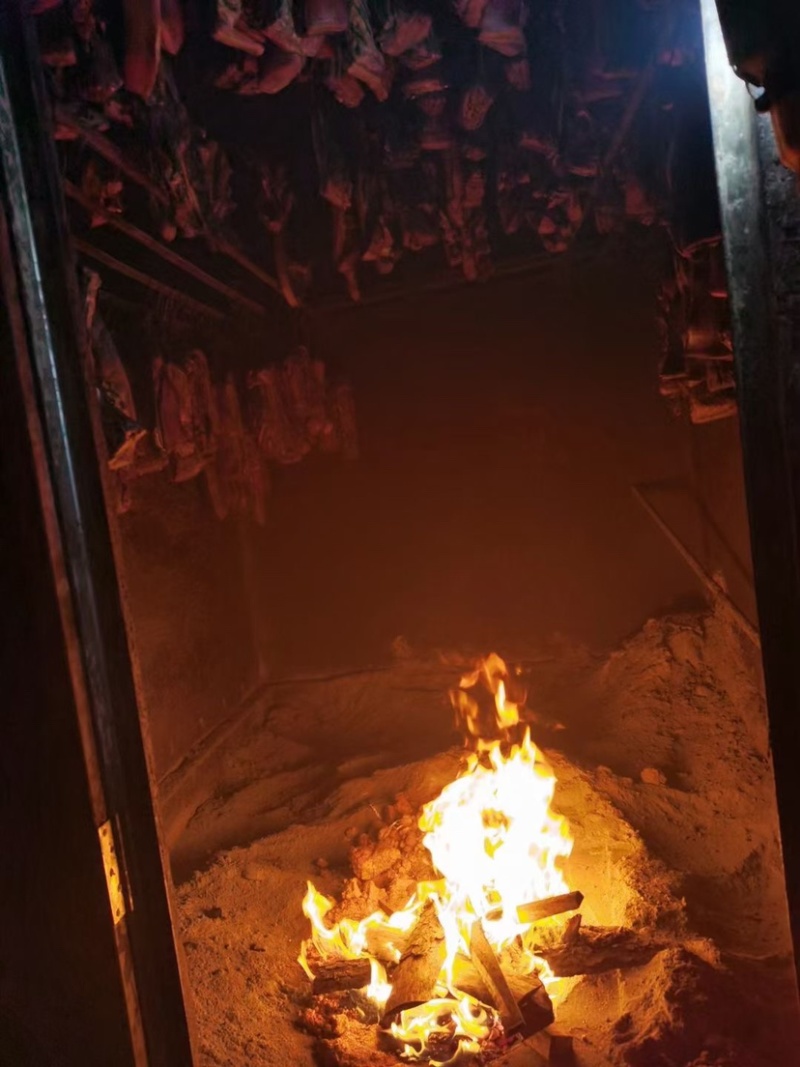 农村自家烟熏的土猪腊肉